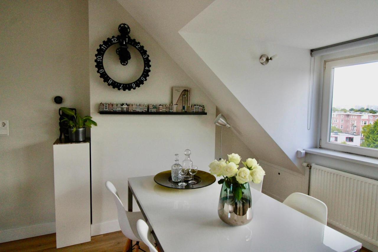 Beautiful Penthouse Near Rai And Centre Apartamento